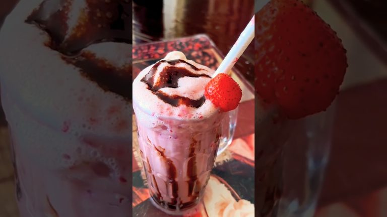 strawberry milk shake #shorts #strawberry #odiafood