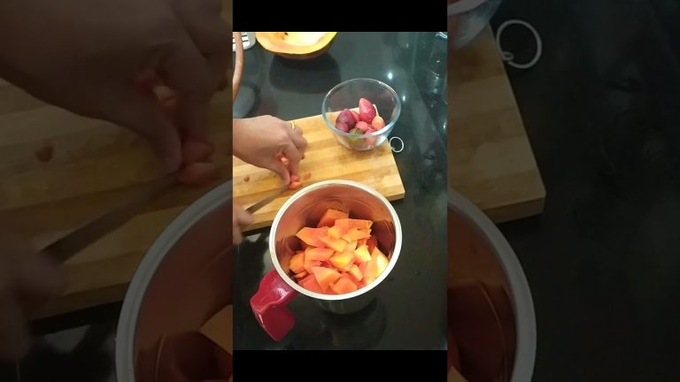 Pappaya Strawberry smoothie#healthy smoothie #pappaya smoothie 🥤#smoothie