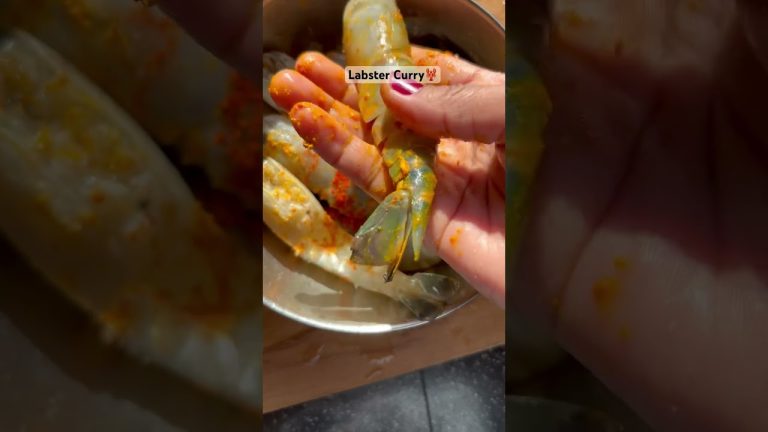 Lobster curry with coconut milk🦞#lobster #delicious #seafood #youtubeshorts #shortvideo