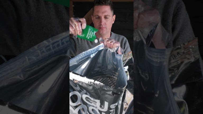 Dirty grill grates? This is the solution you don’t want to miss! 🤯🔥