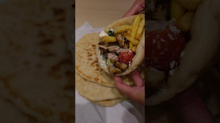 Homemade Fluffy Pita Bread! Perfect For Gyros, Shawarma #pita #bread #pitabread #recipe