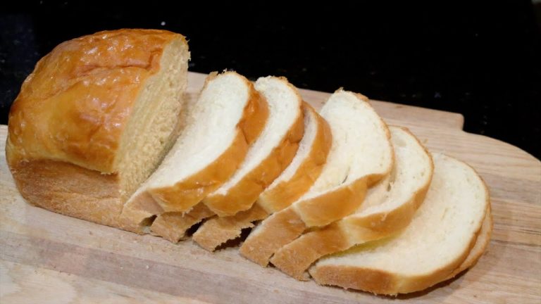 How To Make Your Own Sandwich Bread At Home Using Yeast and no knead