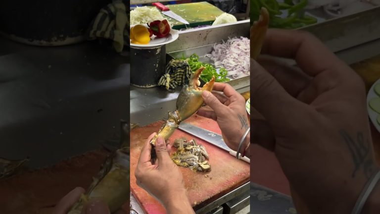 Rs 3000 ka Masala Crab in Goa