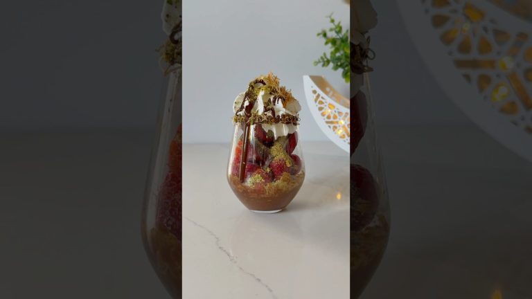 Dubai Chocolate Strawberries Dessert