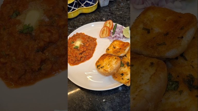 Pav Bhaji Recipe #pavbhaji #paobhaji #recipe #shorts #streetfood #shortsfeed