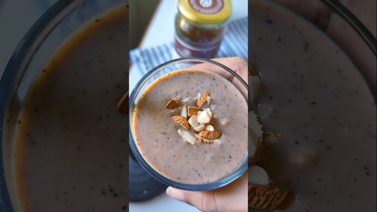 Healthy & Creamy Chocolate Smoothie ❤️ #shorts #healthy #chocolate #smoothie