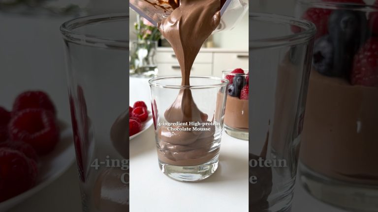 4-ingredient High-protein Chocolate Mousse😍 #easydessert #highprotein #easyrecipes