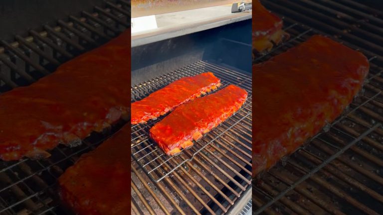 Ribs on the smoker #pelletsmoker #ribs #bbq