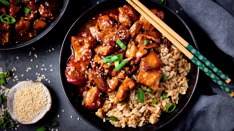 SO EASY! Slow Cooker Honey Garlic Chicken