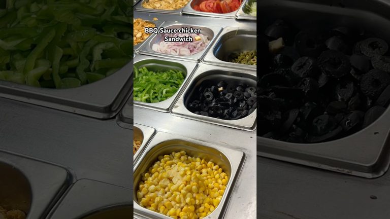 BBQ sauce chicken sandwich 🥪 #foodie #trendingshorts