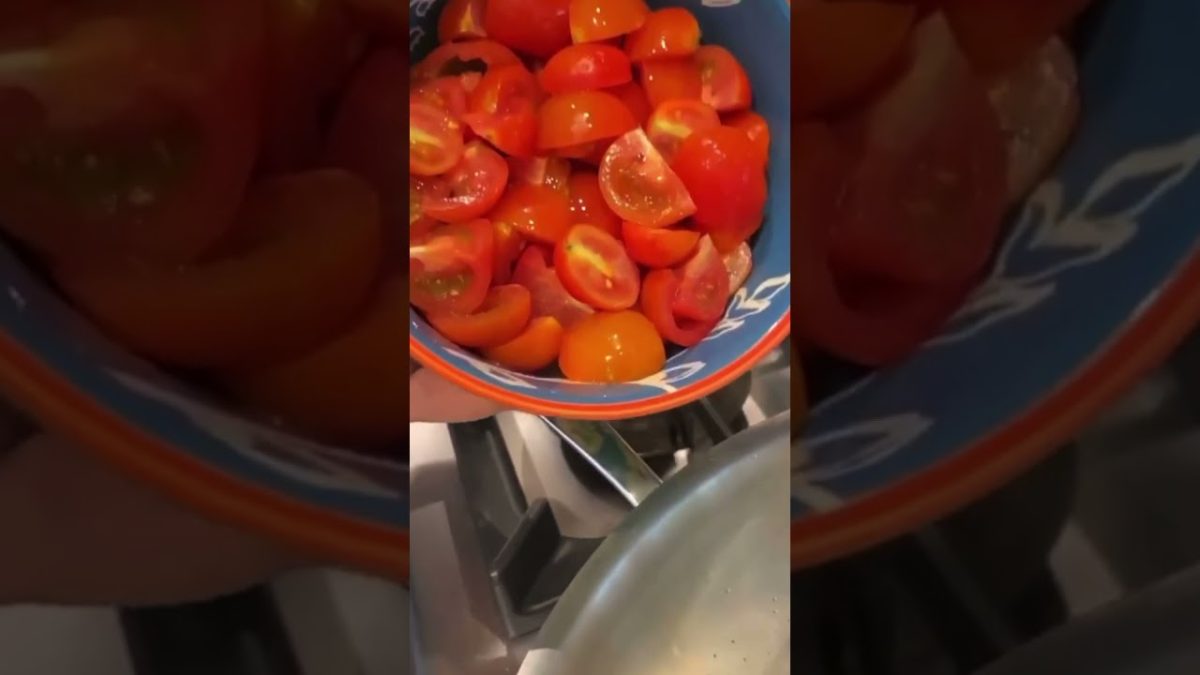 Ricotta and Cherry Tomato Pasta Dish