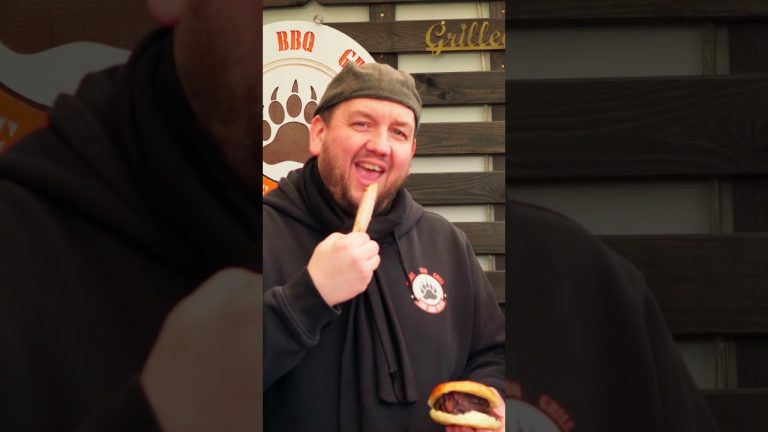 Morgen kommt das erste von 3 Videos mit dem @TheBBQBear01 #bbq #outtakes #spaß