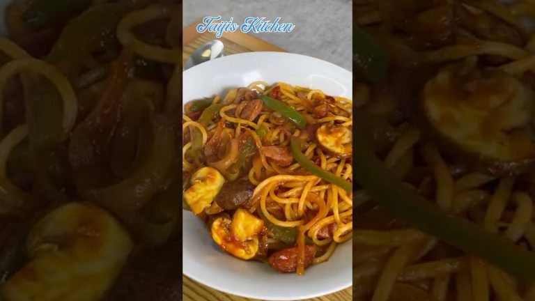 Making Napolitan (Japanese Pasta I) 〜ナポリタン〜 #Shorts | easy Japanese home cooking recipe