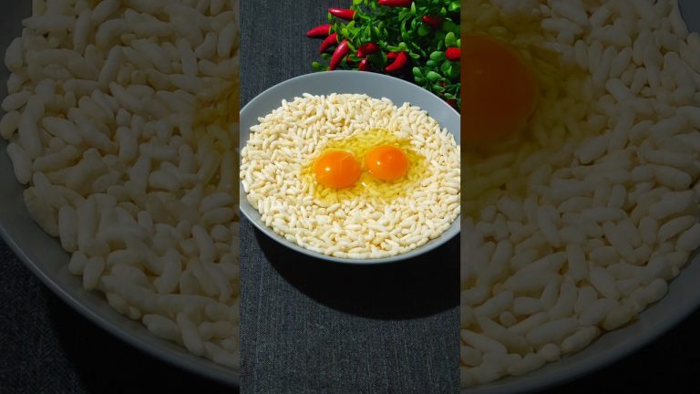 নরম হয়ে যাওয়া মুড়ির সাথে ডিম দিয়ে ঝটপট মুখরোচক রেসিপি / Leftover puffed rice nasta #shorts #recipe
