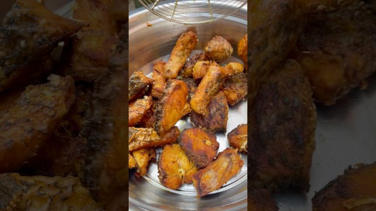 रोहू Fish मसाला Curry Recipe 🔥😍😋 #swadgorakhpuriya #shorts #fishcurry