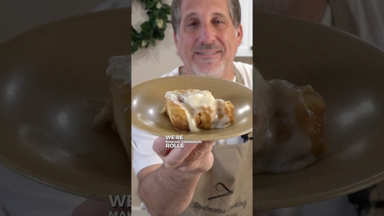 Cinnamon Rolls! Recipe in Comments! #dessert #glutenfree #cinnamonrolls #dessertrecipes #cinnamonbun