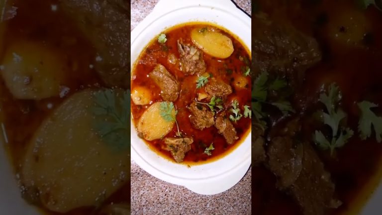 Desi Style Beef Aloo Gosht Recipe | دیسی طریقے سے بنائیں مزیدار بیف آلو گوشت | Shorts Video