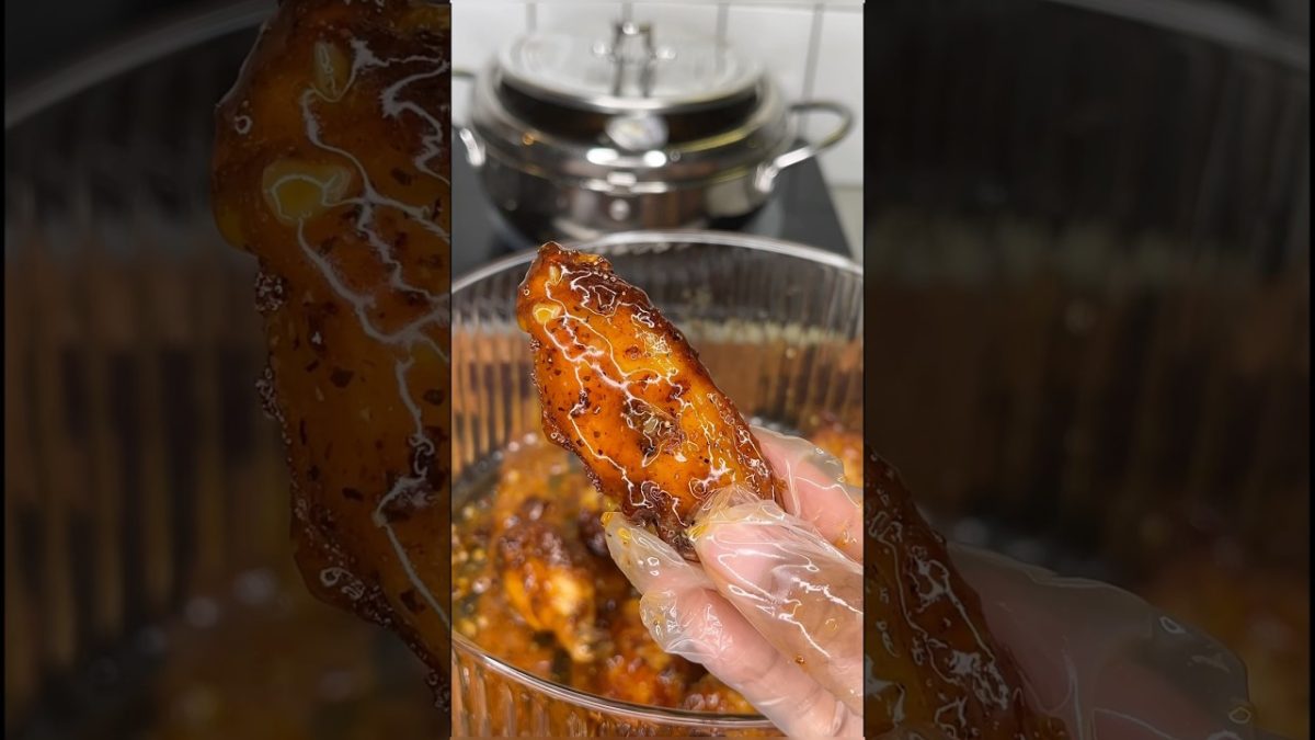 MOUTHWATERING Honey Lemon Pepper Wings #shorts