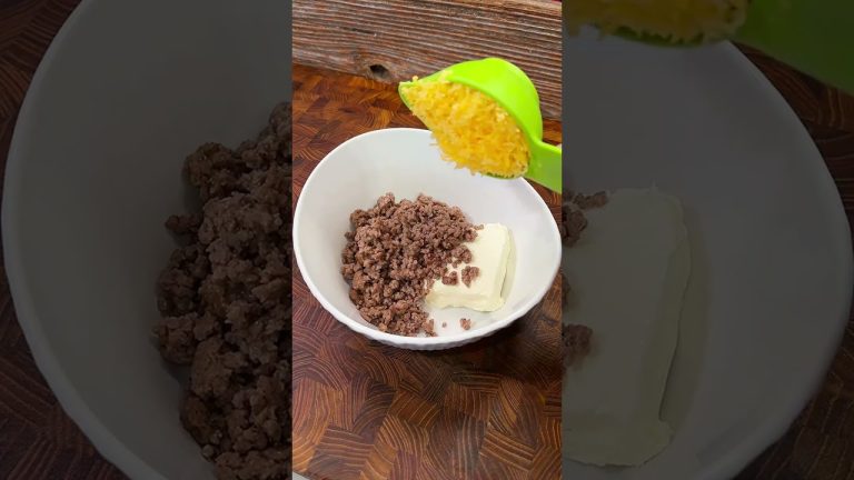 Bacon Cheeseburger Shotgun Shells #recipe #bbq #partyfood Recipe on cookingintheyard.com 👍