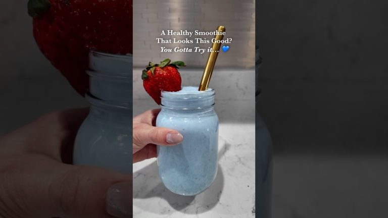 This Protein Smoothie Looks Like Dessert (But It’s Healthy) #recipe #shorts #smoothie