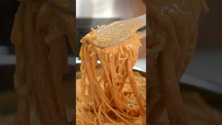 Creamy MEXICAN RED SPAGHETTI #shorts