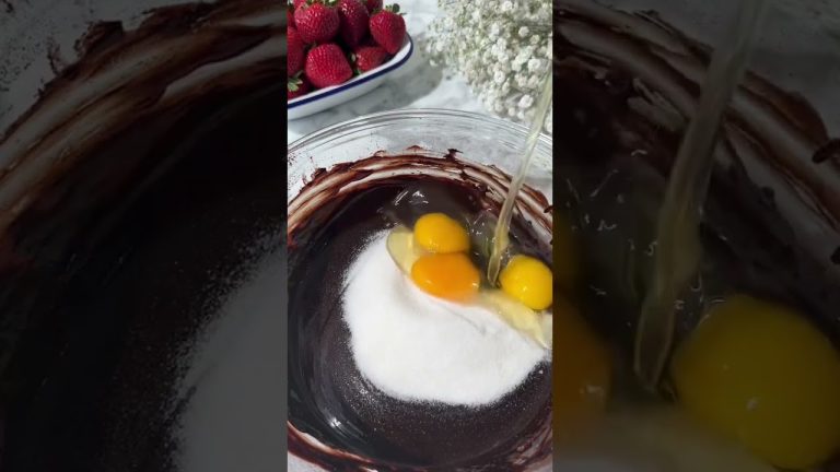 How to make Creamy Chocolate Cake easy dessert recipes