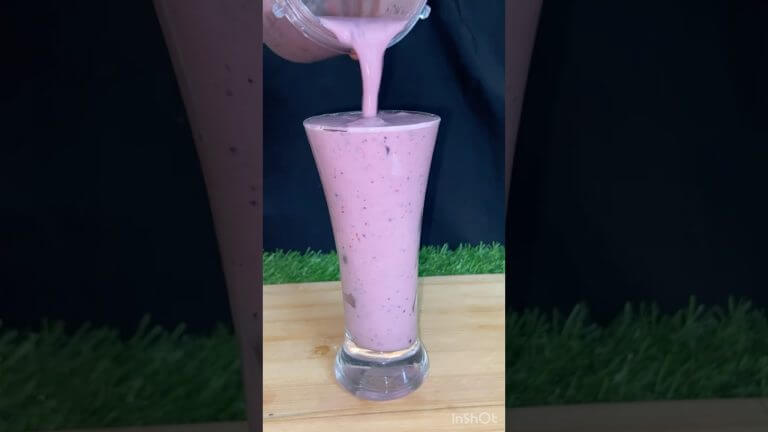Blueberry🫐Strawberry🍓smoothie 💜🥤🥰 #asmr #shorts #asmrcooking #viralshort #milkshake