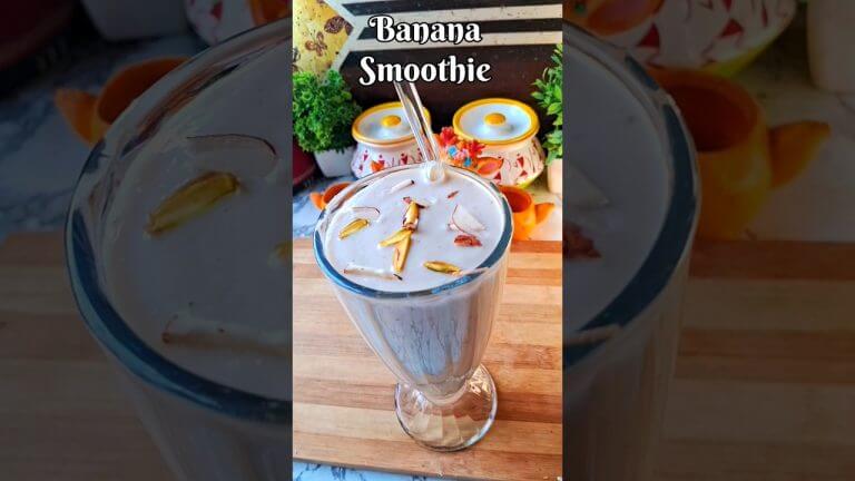 Banana Smoothie 🤤😋🥰 #shorts #ytshorts #recipe #bananasmoothierecipe #bananamilkshake #trending