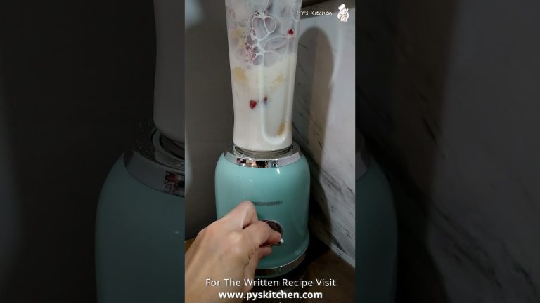 Strawberry Banana Milkshake | Breakfast Smoothie Recipes