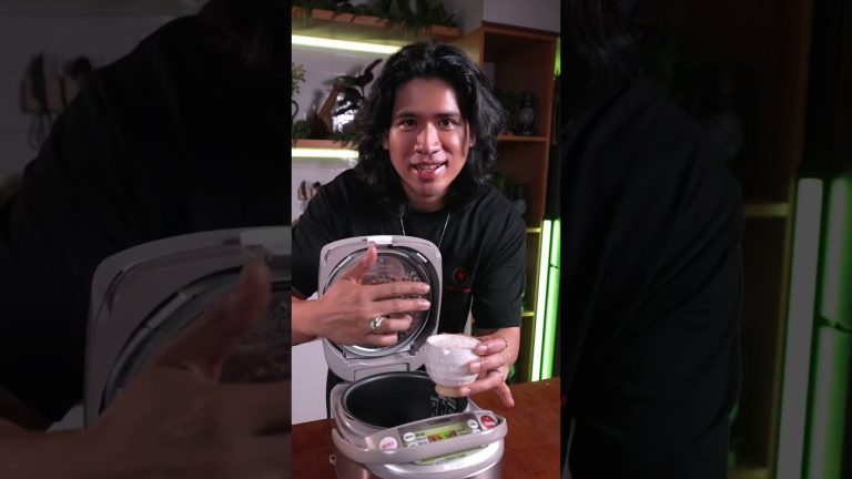 Rice Cooker Roast Chicken #ricecookerhackhappy #roastchickenapril #shorts #cooking #ricefools