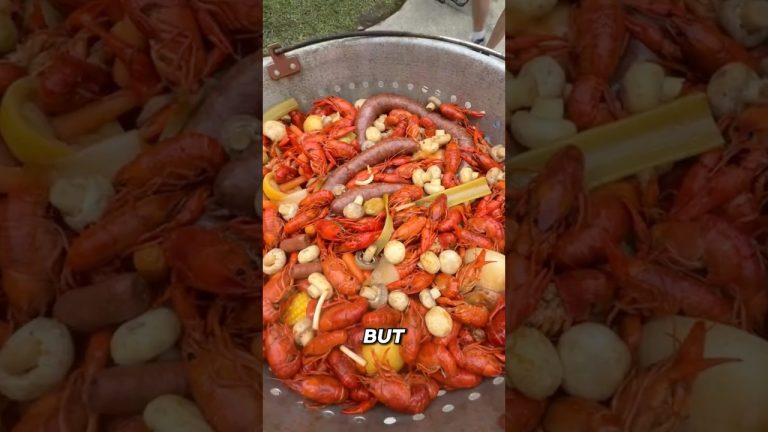 The most American seafood boil 🦀 #shorts #usa