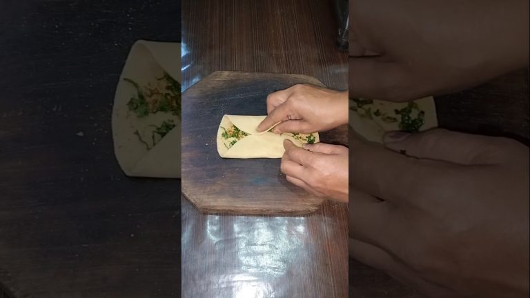 Laccha Paratha ki recipe #easycooking #trending #shortvideo #viralvideo #lacchaparantha #shorts 👍👍