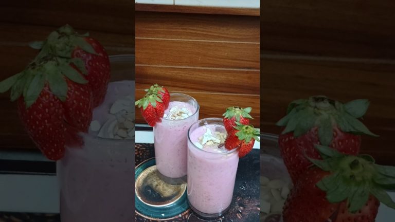 Strawberry Milkshake Recipe/ #shorts #asmr #youtubeshorts