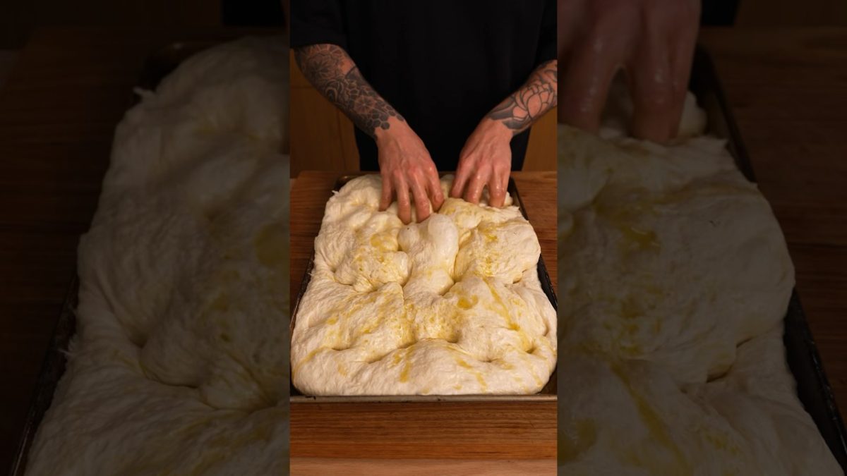 Sheet pan Focaccia – Pesto and Bocconcini