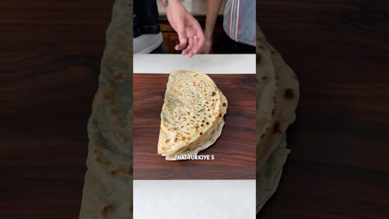 I made Türkiye’s iconic flatbreads w @alfiecooks_ Gözleme 🇹🇷 #shorts