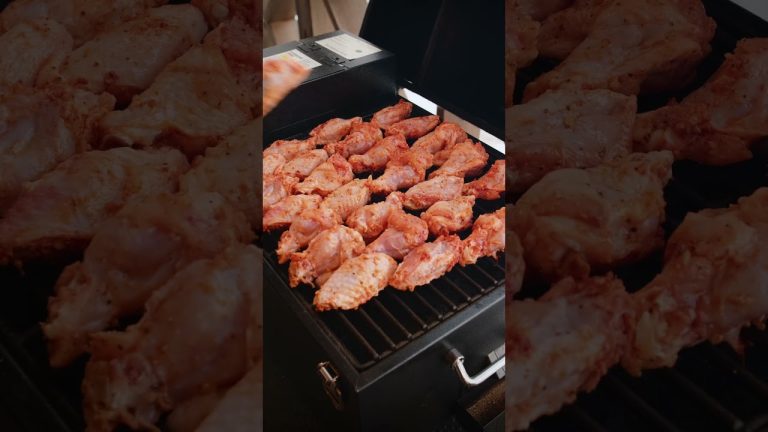 Крылышки в соусе баффало. Рецепт в комментариях #cooking #grilltime #smokegrill #bbq