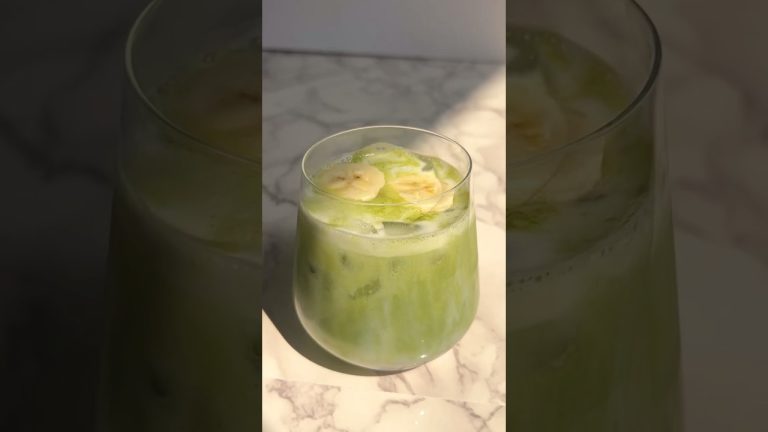 Banana Matcha Smoothie Recipe #matcha #banana #bananamatcha #matchalatte #greentea #organic