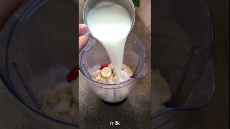 strawberry banana smoothie | #shorts | quick 5 minutes smoothie recipe | no sugar added