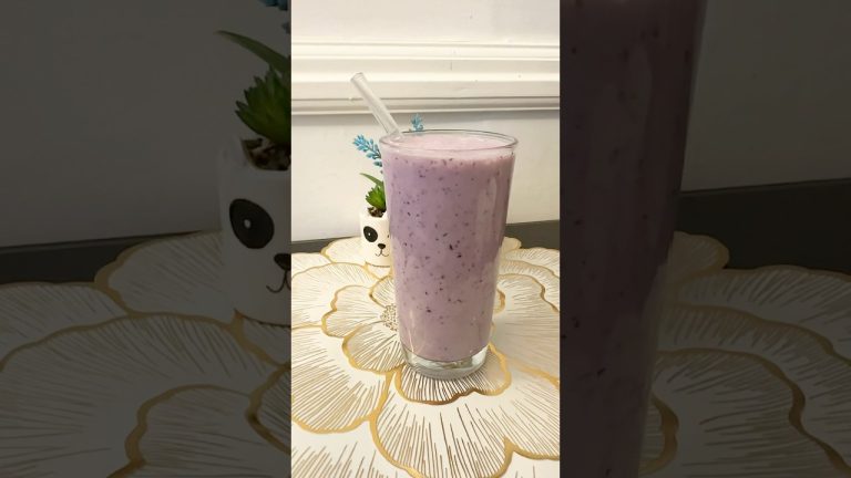 This smoothie has a delicious flavour and boosts energy  #smoothierecipes  #healthylife#nutrition