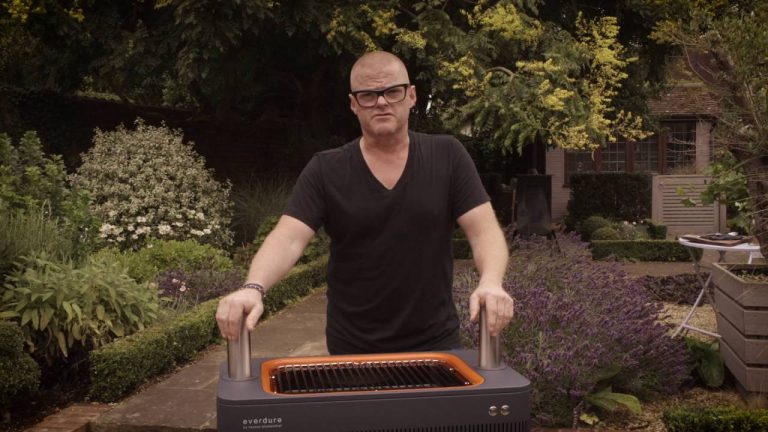 FUSION Electric Ignition Charcoal Barbeque Heston Blumenthal Demo | The Good Guys