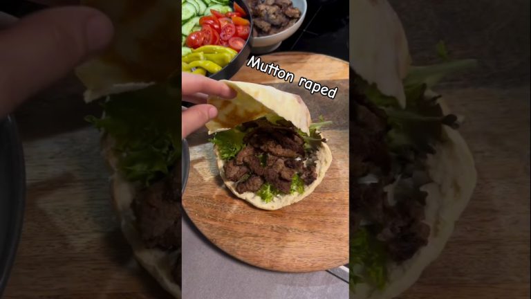 Homemade Doner Kebab with Pita #foodiefavorites #garlicbreadrecipe #recipe #viralshort #easybaking