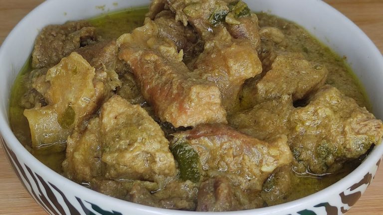 গরুর মাংসের সাদা ঝোল খেতে দারুণ লাগে। White beef jhol recipe