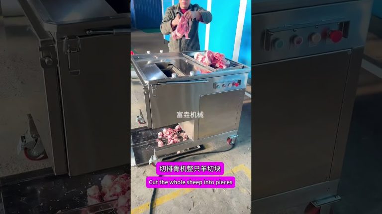 Chop cutter, whole sheep cut into pieces. #restaurant #meatcutter #machinery