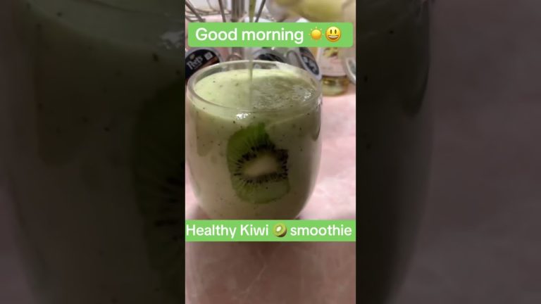 KIWI 🥝 SMOOTHIE #kiwi#greensmoothie #smoothie #greendrink#healthyfood#nutrition #easyrecipe #green