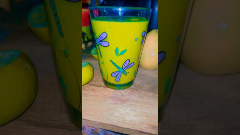 Mothers Day Pear Smoothie 🍐🍋‍🟩 #smoothierecipes