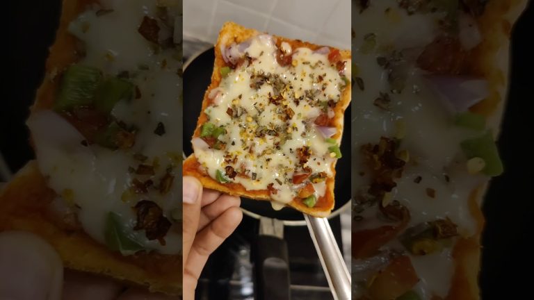 Bread Pizza recipe | Quick and easy Bread Pizza | No Oven | Tawa Pizza #ytshorts#shorts#trending