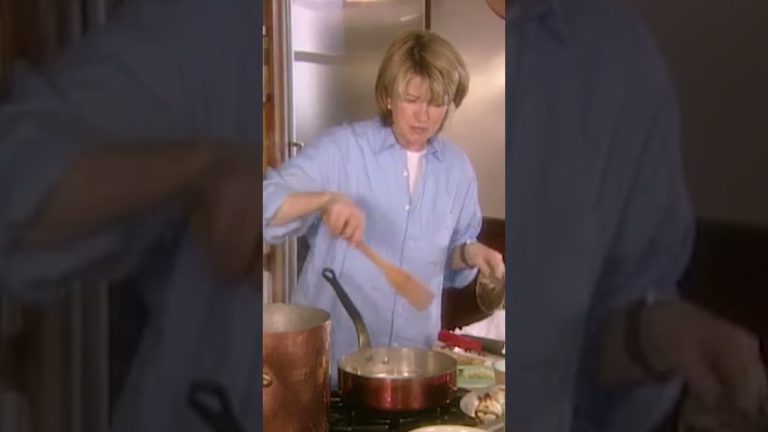 Martha Stewart's Three Garlic Pasta Recipe