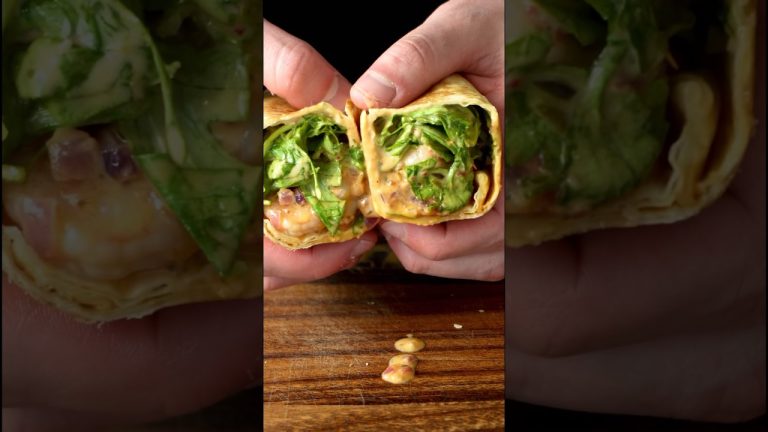 Summer prawn wrap 🦐🌯 #prawns #shrimp #seafood #wrap #burrito #recipe #food #shorts