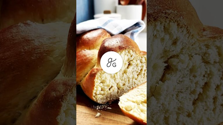 Try this EASY challah bread recipe for beginners & celebrate the season with freshly baked bread! 🍞✨