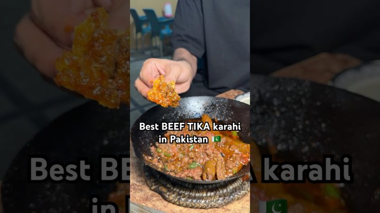 Pakistan ki Best Beef Tika Karahi in Pakistan 🇵🇰 Sher Khan Kababi Chowk Nisar Peshawar #streetfood